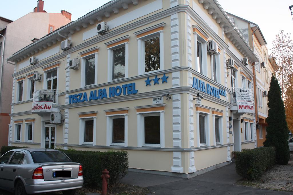 Tisza Alfa Hotel Szegedin Exterior foto